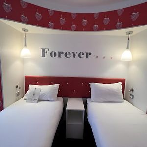 Standard Twin Room Mobility accessible